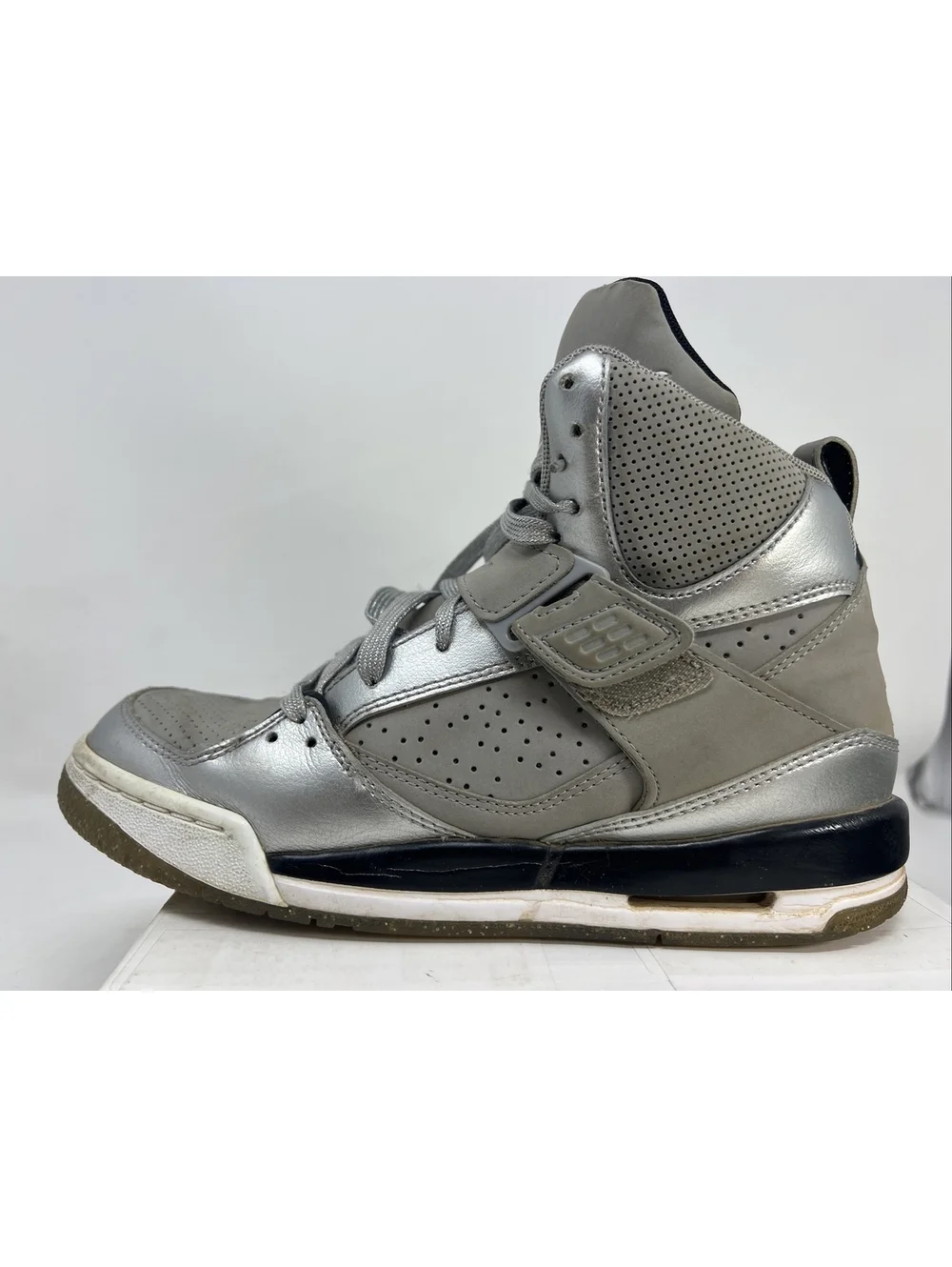 Nike gray silver